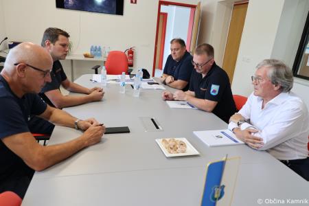 Kamnik po poplavah sta si ogledala predsednik vlade dr. Robert Golob in predsednik Evropskega sveta Charles Michel dne 27. 8. 2023  (1)