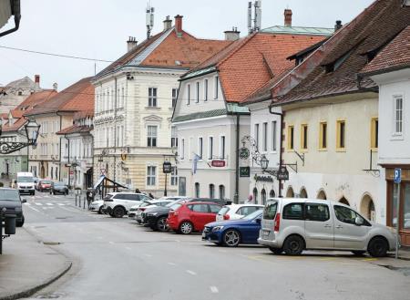 Napoved spremembe parkirnega režima v Kamniku.jpg